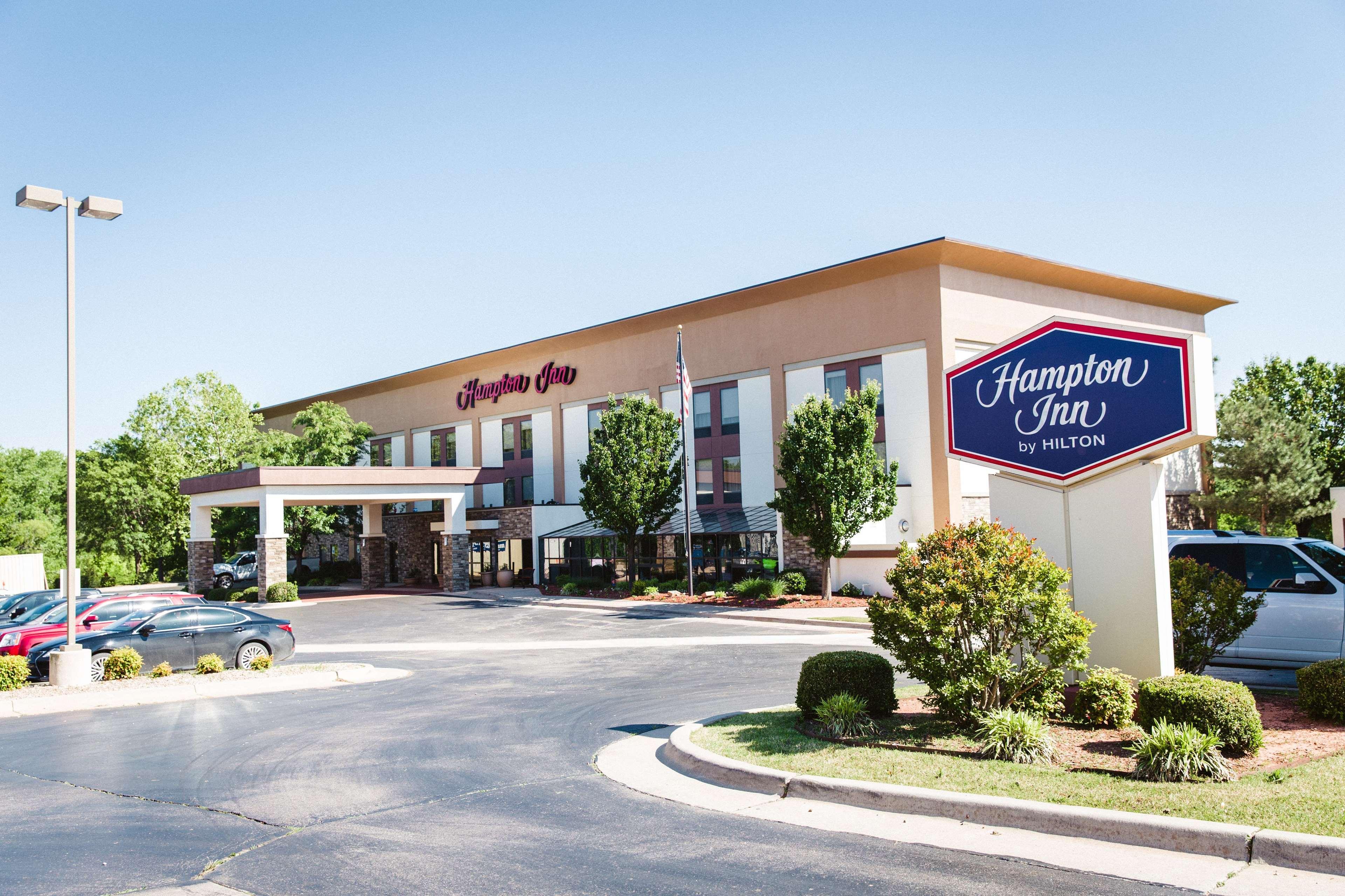 Hampton Inn Edmond Exterior photo